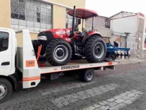 transportando-tractor-riobamba-grua-2 gruas riobamba
